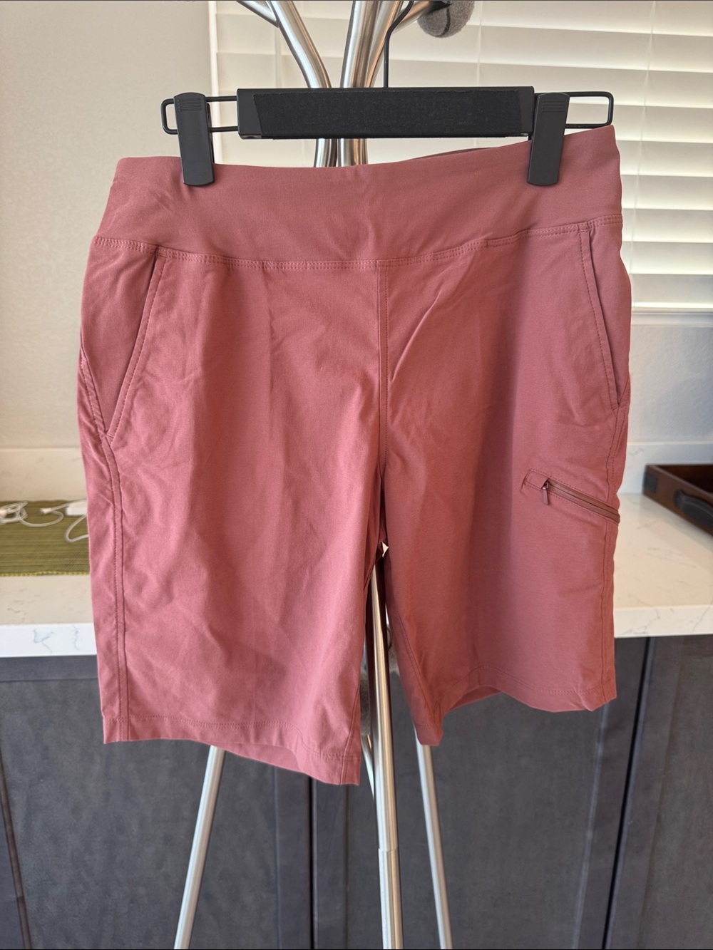 Women’s Dusty Cargo Lighweight Stretch Shorts